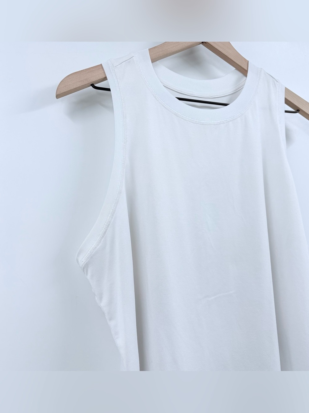 Vuori White Energy Top - Picture 5 of 11